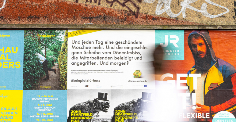 An die Mitglieder des Kabinettsausschusses zur Bekämpfung von Rechtsextremismus und Rassismus